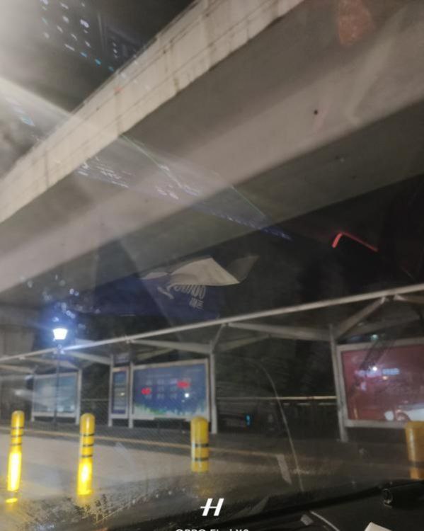 深圳 布吉东站出来往南200米